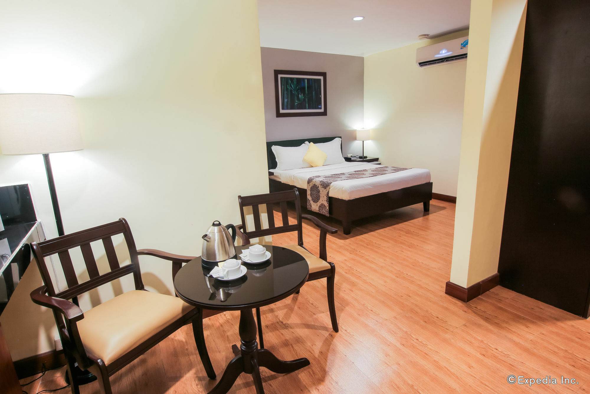 Garden View Hotel อังเฮเลส ภายนอก รูปภาพ